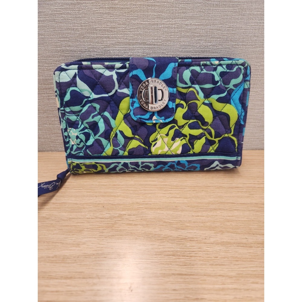 Vera Bradley Katalina Blues RFID Turnlock‎ Zip Around Wallet Blue Green Florals